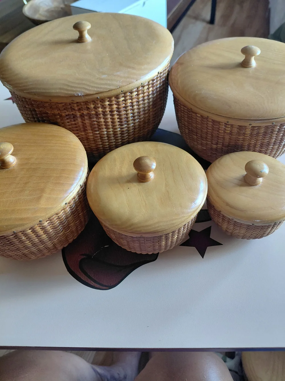 Vintage NESTING SET OF Five LIDDED NANTUCKET BASKETS BY NATHAN TAYLOR